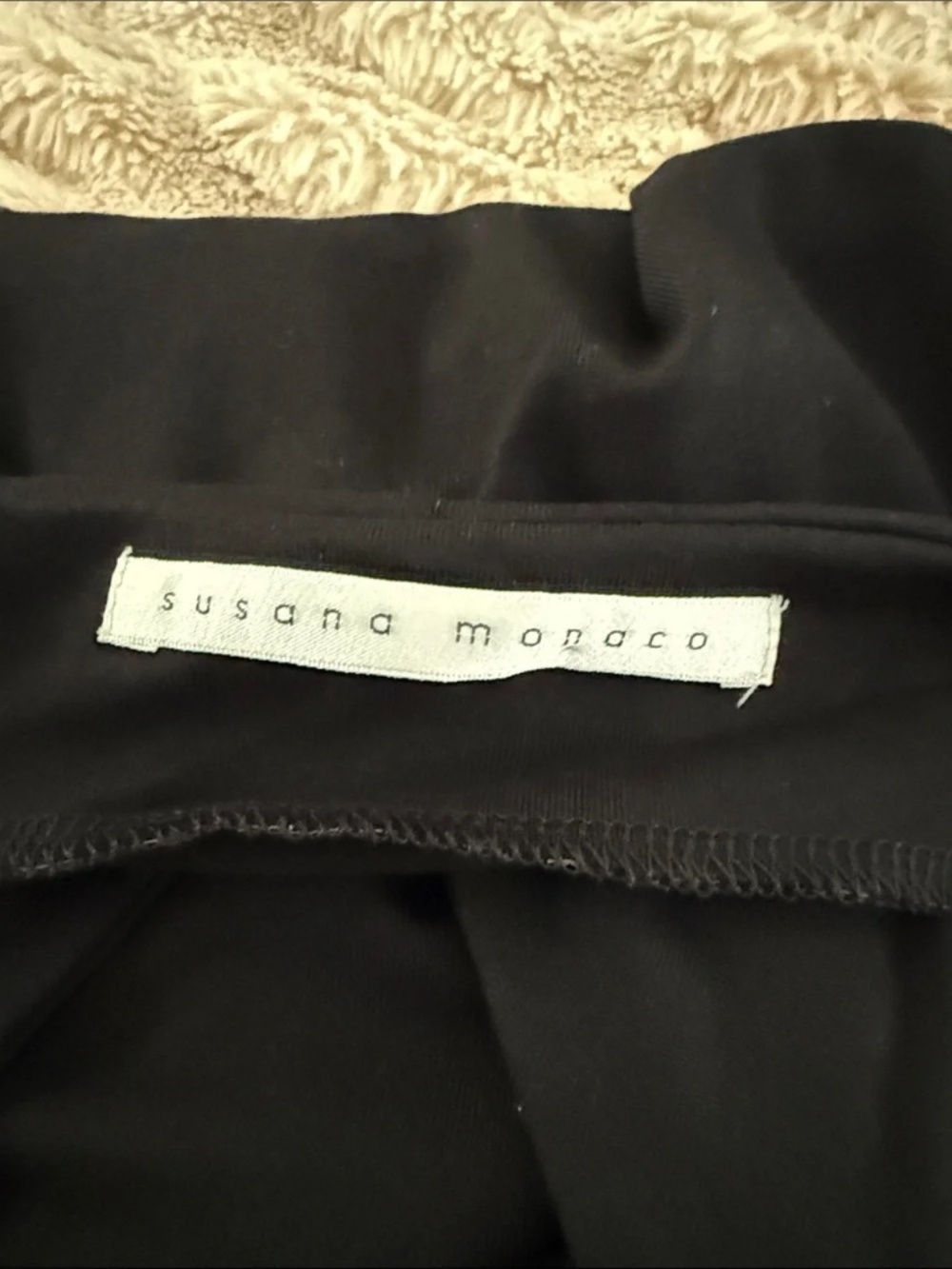 Susana Monaco LBD black medium sexy body con halter - Picture 4 of 4